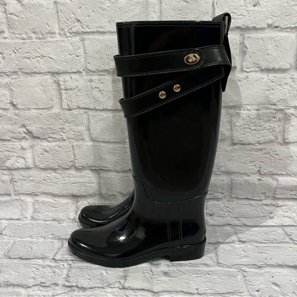 COACH TALIA BLACK TALL GOLD TURN LOCK LOGO RUBBER RAIN BOOTS A7850 Size 7 - Picture 1 of 13